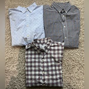 Lot of 3 Gap men's button down shirts, size medium